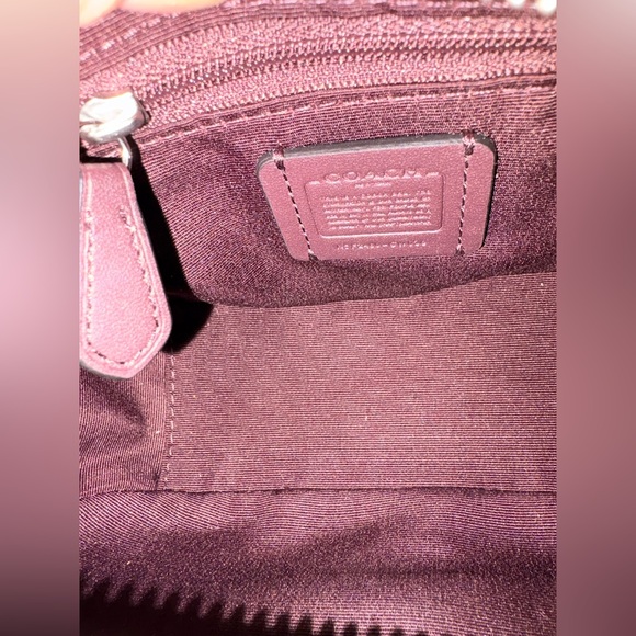 ✨ FLAWLESS Coach Carmen Mini Crossbody - Black Crinkle Patent Leather (CW036) - Picture 12 of 13